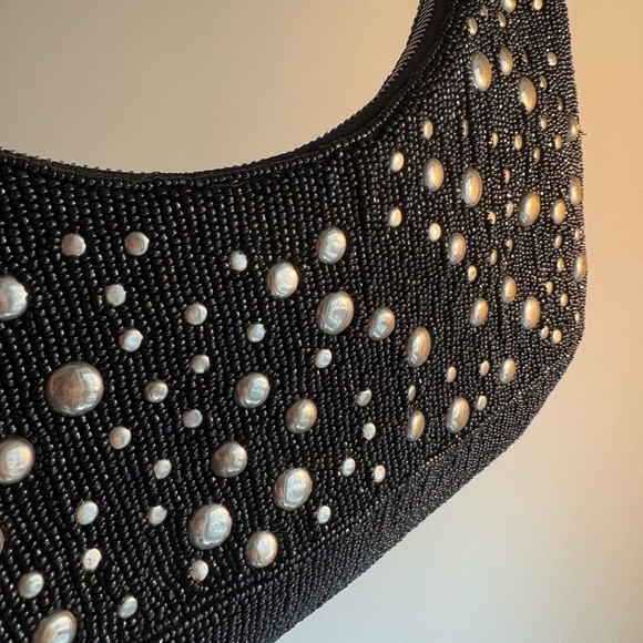 Sold - Picture 6 of 7